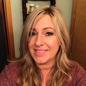 Meet your Posher, Mia